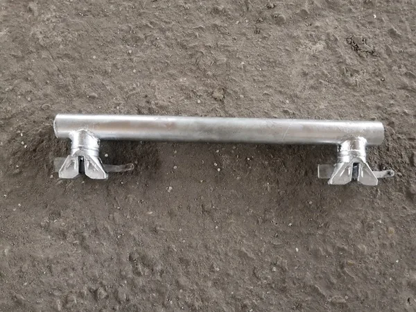 Ringlock Scaffolding Leg Lock - Standard-to-Standard Connector with Two Ledger Heads