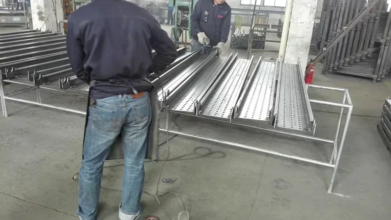 Ébavurage de la planche SSP pour une surface lisse